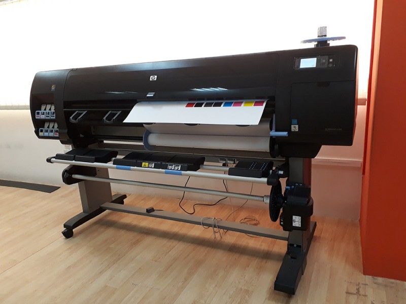 DIGITIAL GRPAHICS & PRODUCTION